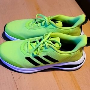 Men's Adidas Running Shoes, size 6